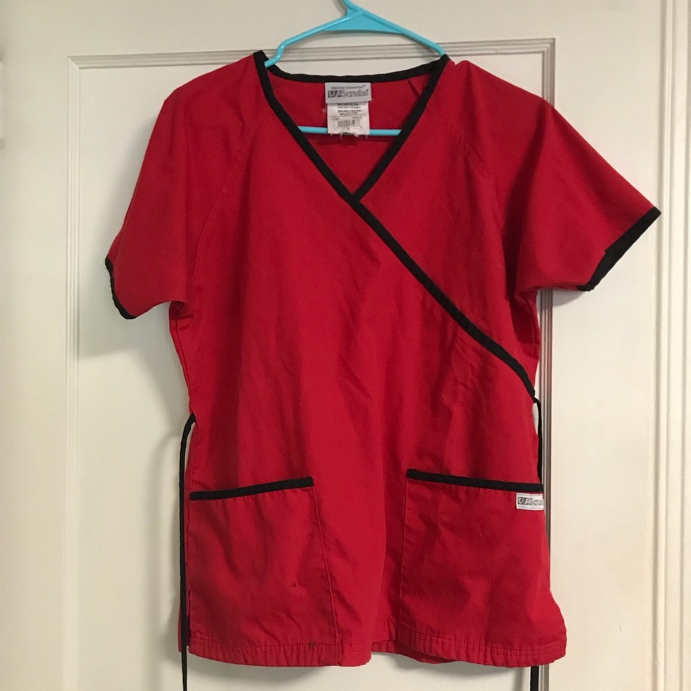 Scrub top